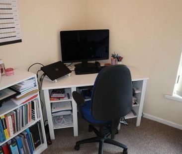 Apt D, 5 Eastleigh Drive, Ballyhackamore, Belfast, BT4 3DX - Photo 1