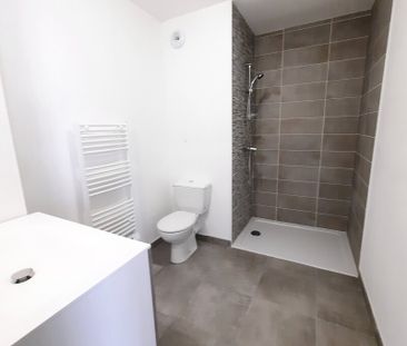 Location Appartement 2 pièces 44m² NIMES 30000 - Photo 5