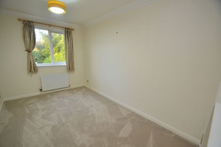3 bed flat to rent in Briar Grove, Glasgow, G43 - Photo 4