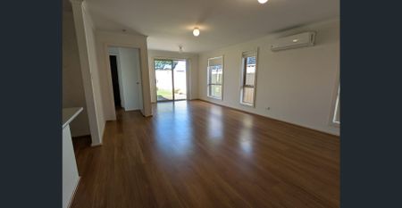 Modern 3 Bedroom Property in Paralowie - Photo 2