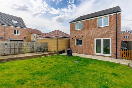 3 bed detached house to rent in Augusta Park Way, Newcastle Upon Tyne, NE13 - Photo 2