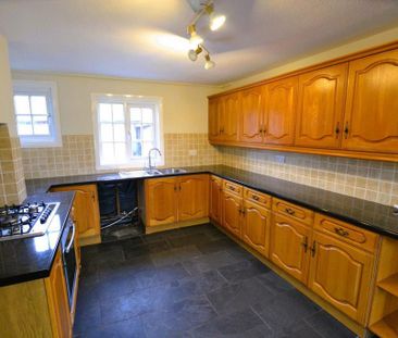 4 bedroom detached house to rent - Photo 6