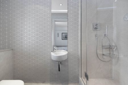 Rutland Court, Rutland Gardens, Knightsbridge, SW7 - Photo 2