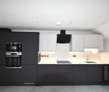 2 bedroom maisonette to rent - Photo 3