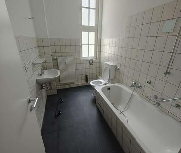 Neu renovierte Erdgeschoss-Wohnung in ruhiger Lage!! - Photo 4