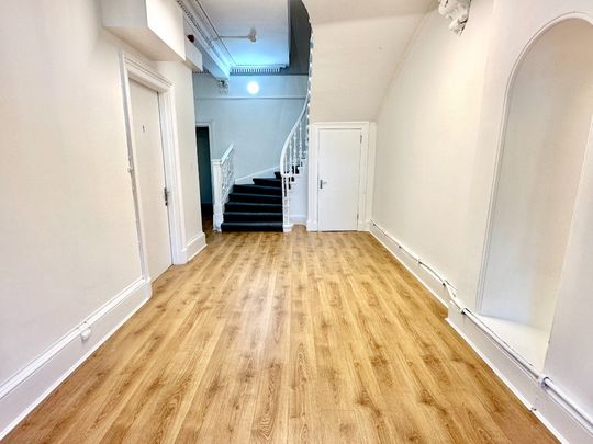 Oakley Terrace, Dennistoun, Glasgow, G31 2HX - Photo 1