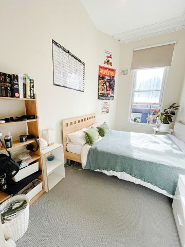 2 Bed Flat, Battersea Rise, SW11 - Photo 3