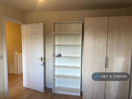 1 bedroom in a house share to rent - Photo 5