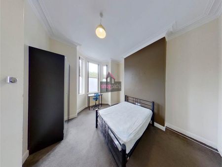 8 bedroom house to rent - Photo 2