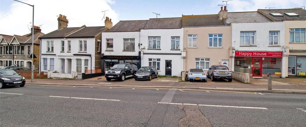 2 bedroom flat to rent - Photo 1