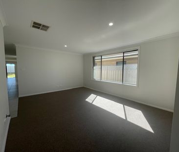 55 Champagne Drive, Dubbo NSW 2830 - House For Rent | Domain - Photo 4