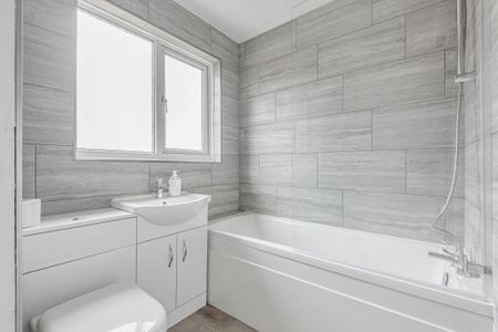 1 bedroom end of terrace house to rent - Photo 3