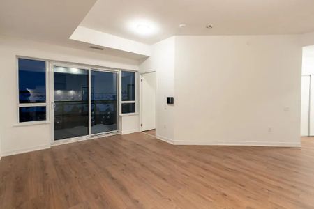 For Lease - 395 Dundas Street Unit# #701, Oakville, Ontario - Photo 4