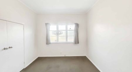 Tidy 2 bedroom rental in Manurewa! - Photo 2