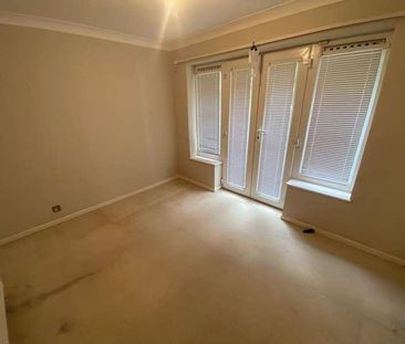 Stoneswood Road, Oldham, OL3 - Photo 3