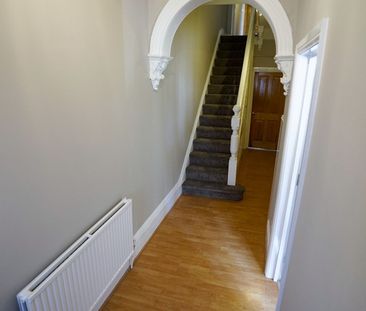 Room in a Shared House, Bernard Street, SO14 - Photo 2