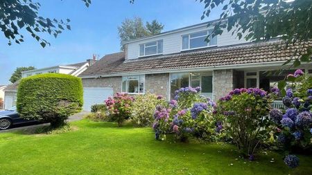3 bedroom detached house to rent - Photo 3