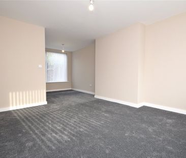84, Springfield Avenue, Morley, Leeds, West Yorkshire, LS27 9PW - Photo 3