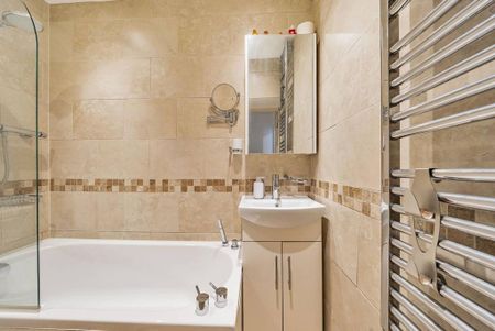 2 bedroom flat to rent - Photo 5