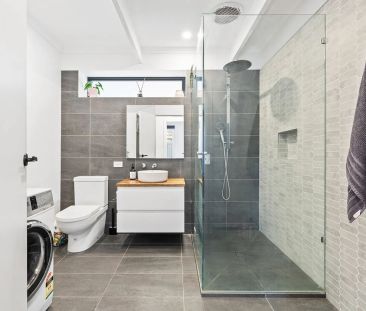 FAMILY HOME IN THE HEART OF CHELSEA! - Photo 4