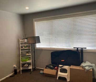 Modern 3 Bedroom Townhouse - Photo 5