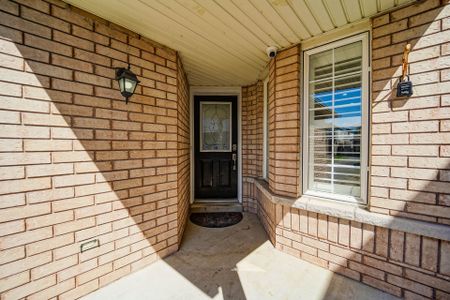 For Lease - 211 Andona Crescent Unit# Main Floor, Toronto, Ontario - Photo 2