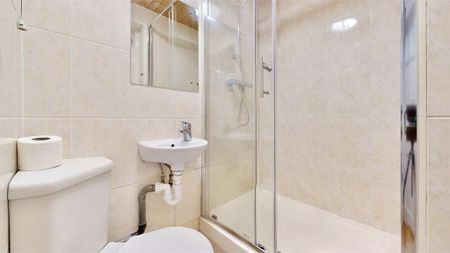 1 bedroom in a house share to rent - Photo 5