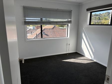 Ready to move in cozy 3bedroom house in school zon - Photo 5