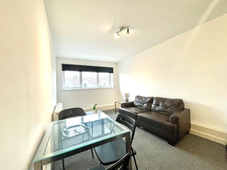 2 Bed Flat, Summerhill Court, BS5 - Photo 2