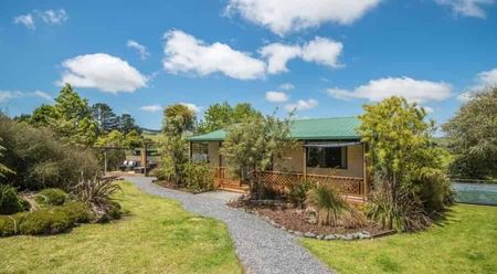 Large Rural Cottage - Part Furnished - Photo 4