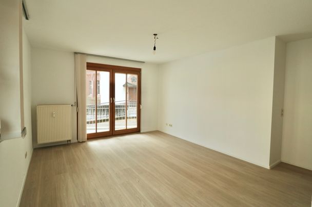 Moderne 2-Zimmer Wohnung mit Terrasse im Herzen von Schönau! - Foto 1