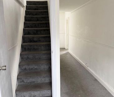 2 bedroom maisonette to rent - Photo 6