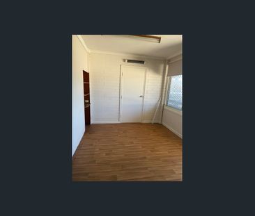 1 Bedroom Studio/Unit - Photo 6