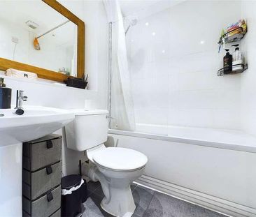 Vanbrugh Drive, Walton-on-thames, KT12 - Photo 5