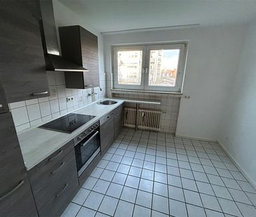 Gut geschnittene 3-Zimmererdgeschosswohnung zu vermieten - Photo 2