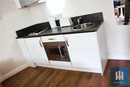 Studio to rent - Photo 2