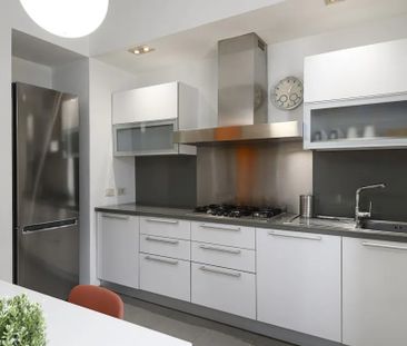 Viale Francesco Redi, Florence, Tuscany 50144 - Photo 4