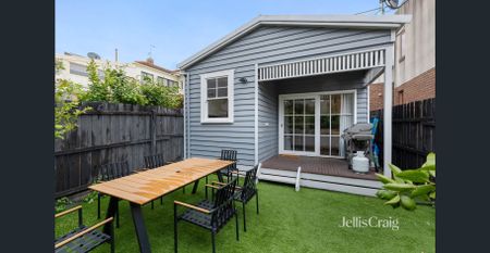 Stylish Victorian Elegance in Prime Richmond Location - Photo 5