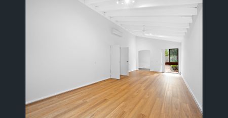 QUIET COASTAL LIVING - Photo 2