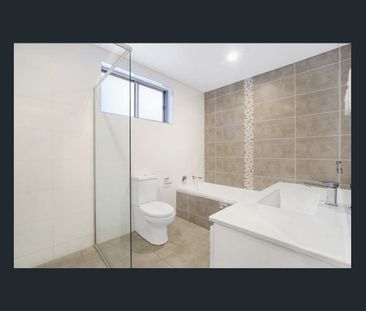 MODERN TWO-BEDROOM UNIT IN BOUTIQUE BLOCK OF 6 - Photo 4