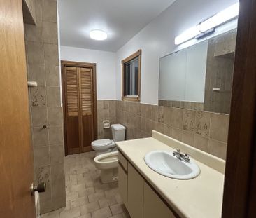 For Lease - 719 Keates Avenue Unit# Main, Oshawa, Ontario - Photo 4