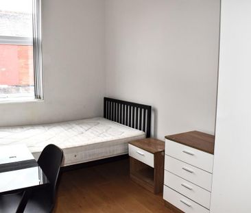 5 bedroom terraced house to rent - Photo 1