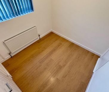 22 Irwin Place, Donaghcloney, BT66 7LN - Photo 6