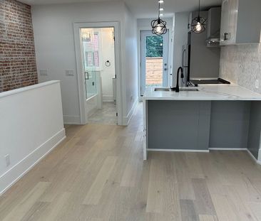 For Lease - 242 Christie Street, Toronto, Ontario - Photo 4