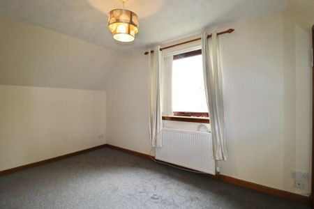 3 bedroom detached house to rent - Photo 5