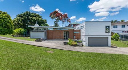 Modern Living with Room for Everyone - Photo 4