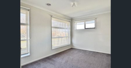 Modern Family Home in Manor Lakes! - Photo 3