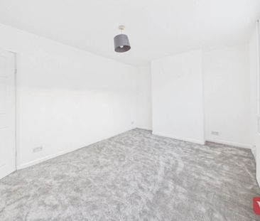 2 bedroom semi-detached house to rent - Photo 4