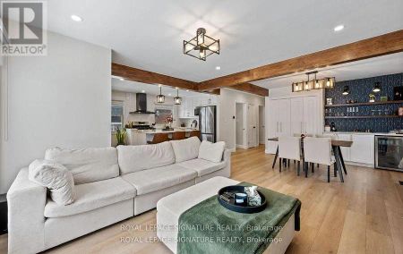 357 ROSSLAND ROAD E - Photo 2