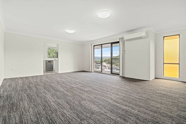 Renovated 2 Bedroom Unit - Move In Ready - Photo 1